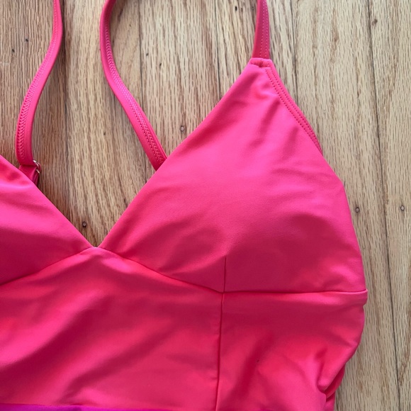 Summersalt The Wave Suit, Strawberry & Spritz - Picture 9 of 10